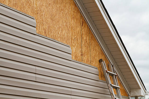 Professional Fiber Cement Siding technician working in Lebanon, CT